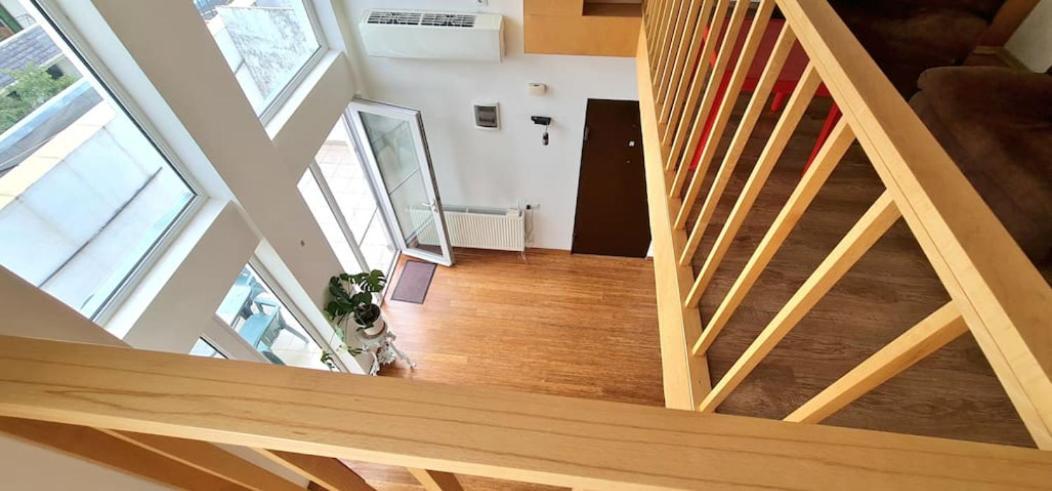 Duplex Apartment In The City Center Tbilisi Esterno foto