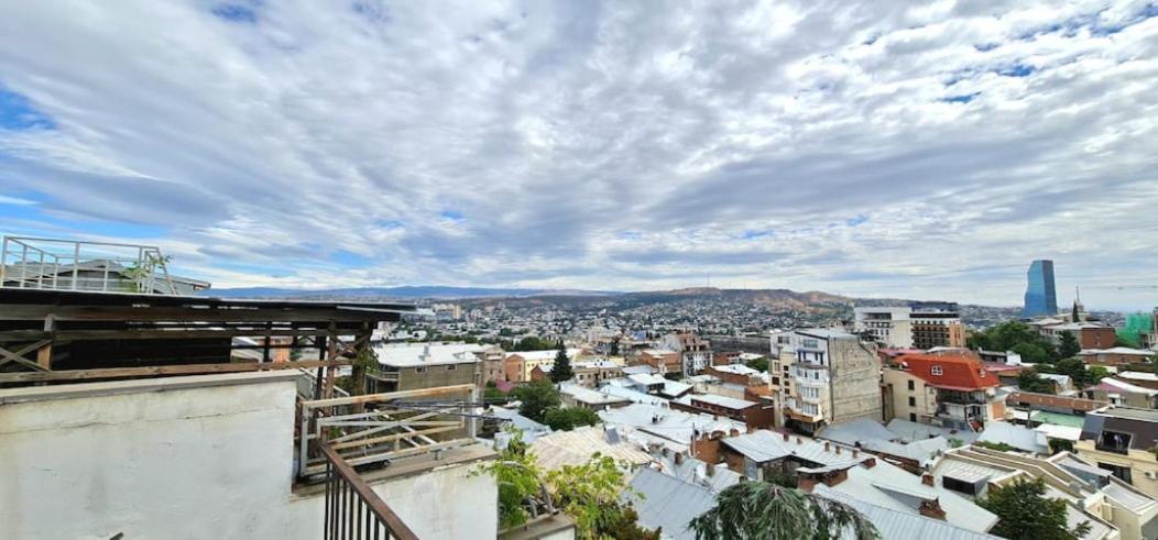 Duplex Apartment In The City Center Tbilisi Esterno foto